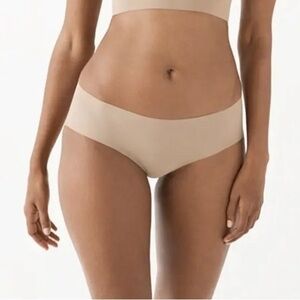 True & Co. True Body Hipster NWT Size XS